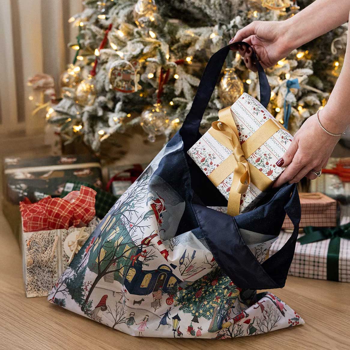 re usable shopping bag with christmas print